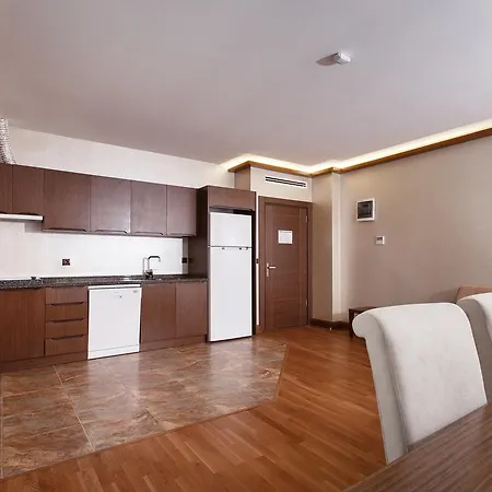 Sera & Aparts Hotel